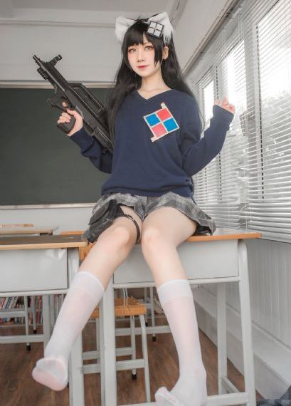 办公室白领真丝半身裙_高清完整版
