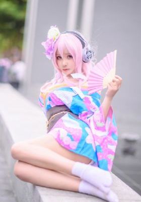 《偷窥女教师》未删减版在线观看_蓝光迅雷电影在线